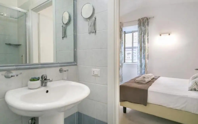 White Candia Guesthouse