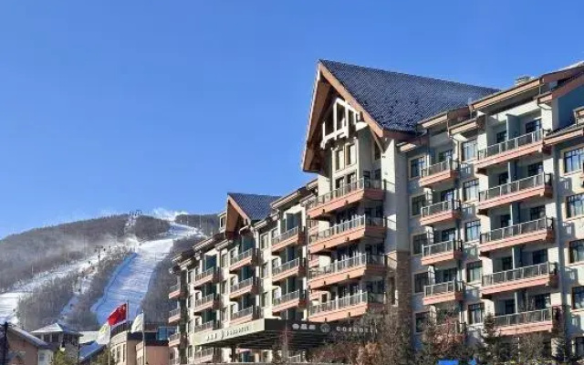 Ski and Suites at Thaiwoo Resort