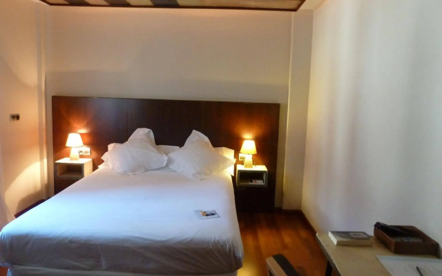Hotel La Casueña