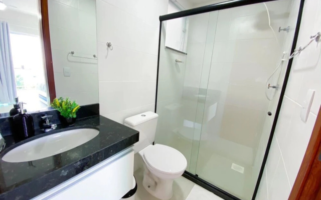 Apartamento Arejado com Localização Estratégica e Varandão - 203