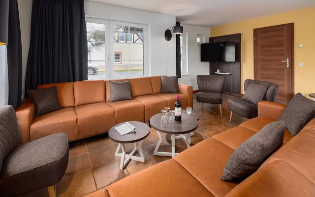 Restyled Villa with 4 Bathrooms & Sauna near River Moselle
