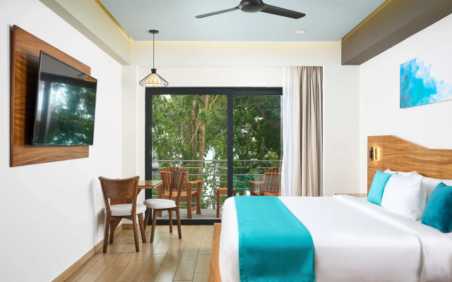 Cristalino Lagoon Front Hotel Restaurant & SPA - Adults Only