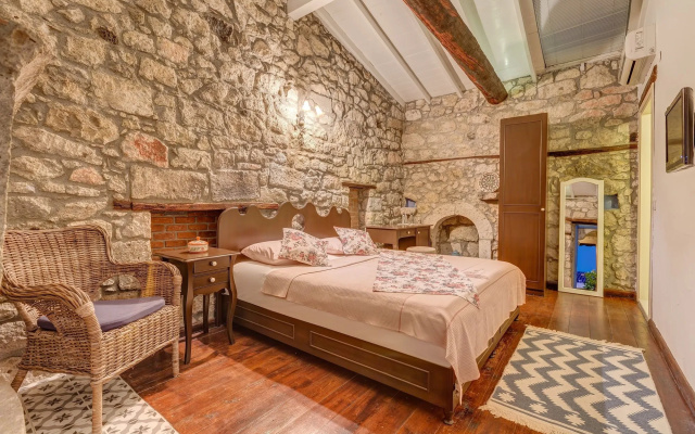 Alacati Eski Ev Hotel