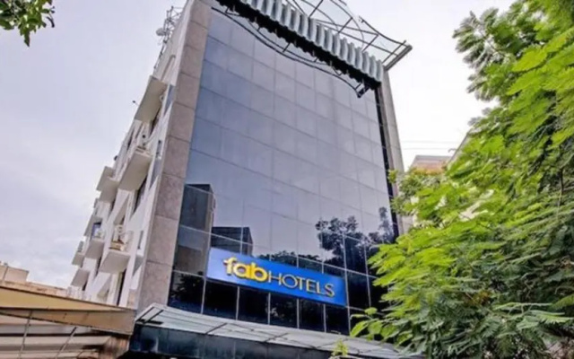 FabHotel Skyry