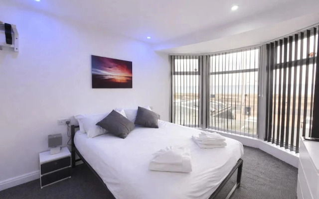 399 Prom - Blackpool Hotel