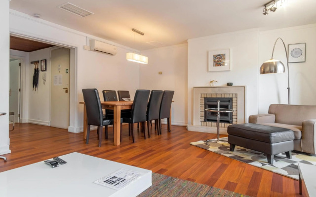 LV Premier Chiado CH2 Balcony, Spacious, Elevator