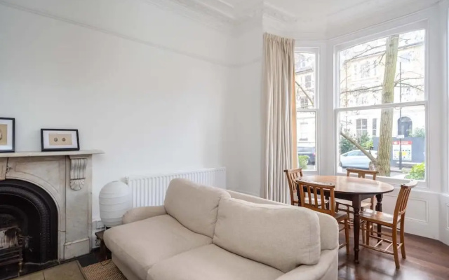Lovely 2br Home in South London, 4 Guests