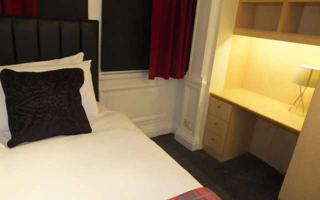 Royal Mile Mansions Apartment 27