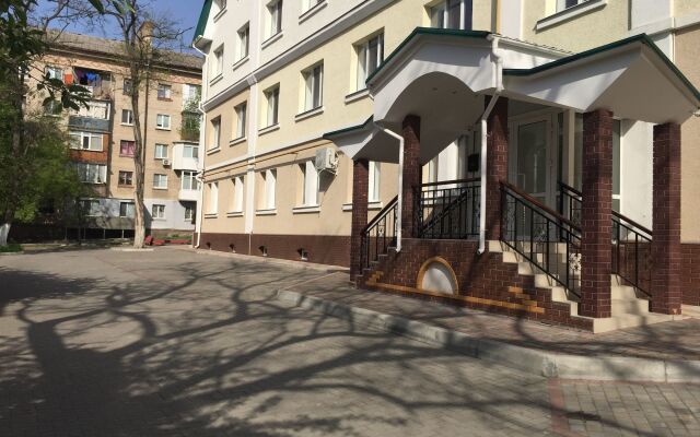 Гостиница Каравелла Украина, Николаев - отзывы, цены и фото номеров - забронировать гостиницу Каравелла онлайн вид на фасад