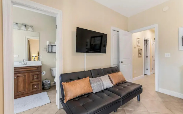 Laguna Breeze C