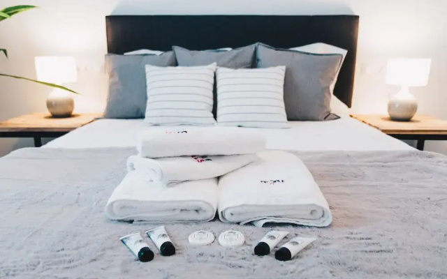 Altair by People Rentals