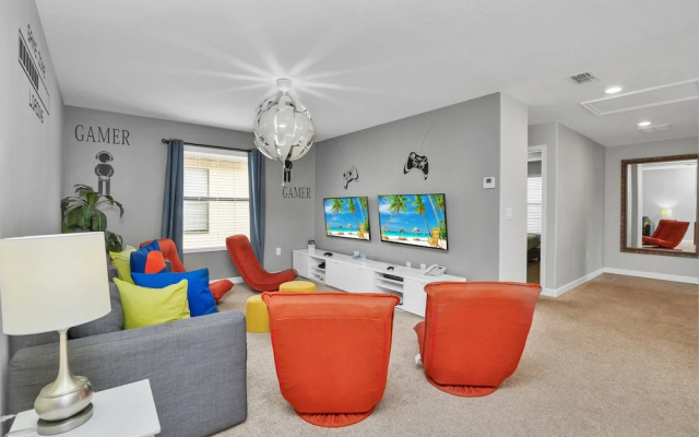 5421 Solterra Circle