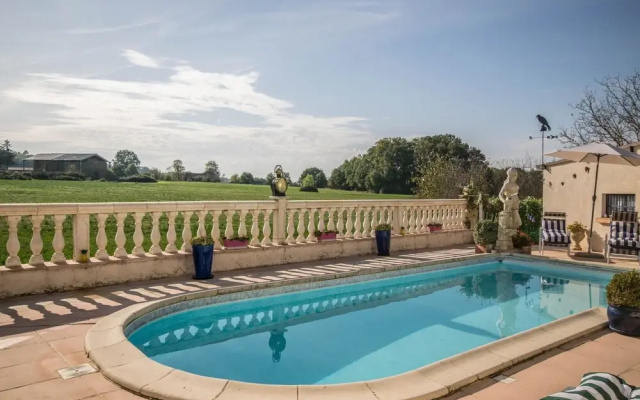 Cozy Holiday Home in Montayral With Swimming Pool