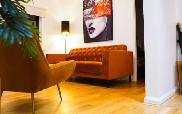 Tower 56 central, stylish & fun