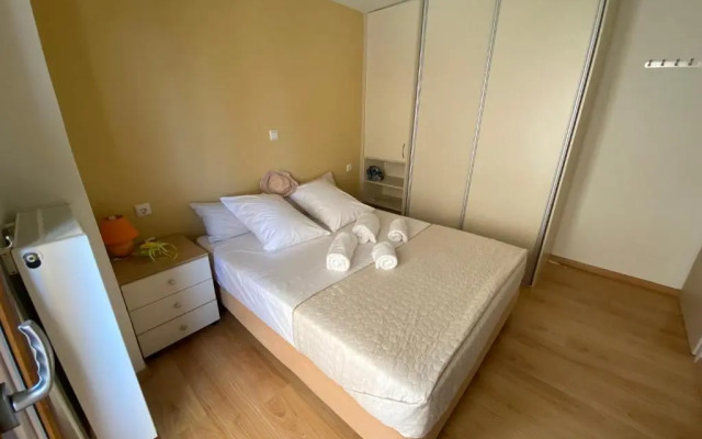 Sunny Villa by the beach Gournes