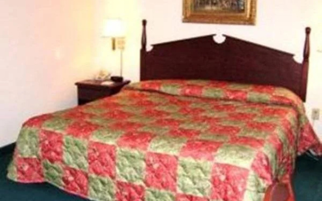 Garden Inn & Suites - Fitzgerald