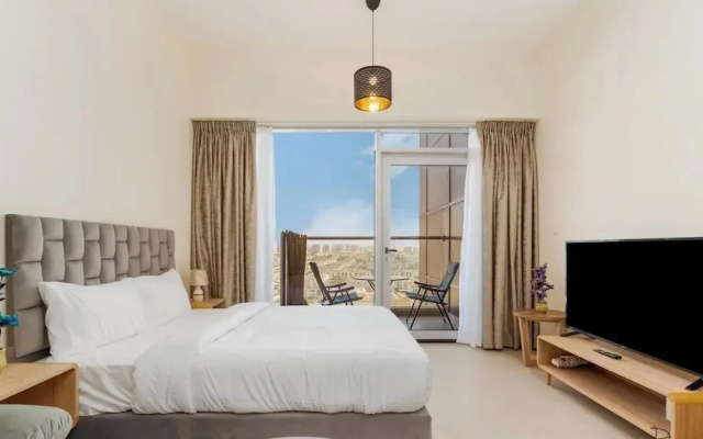 Modern Studio in Azizi Samia by Bespoke