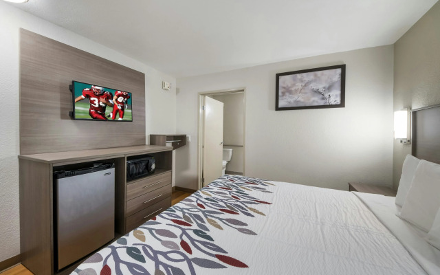 Red Roof Inn San Antonio E – Frost Bank Center