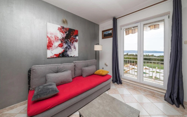 Awesome Home in Kastel Gomilica With Wifi and 2 Bedrooms