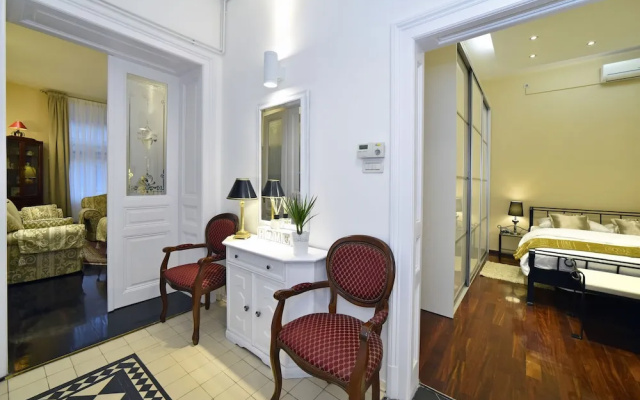 Apartment Luxury Residence Center