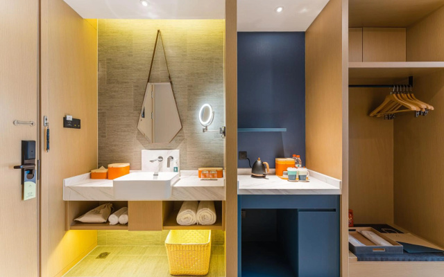 Atour Hotel, Golden Eagle Plaza, Xianlin center, Nanjing