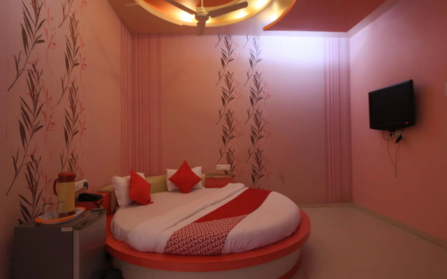 OYO 24838 Hotel Neelam
