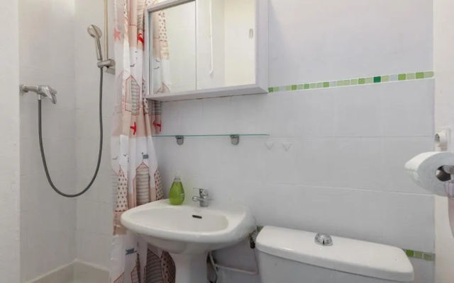 Comfortable studio with air-conditioning in Six-Fours-les-Plages - Welkeys