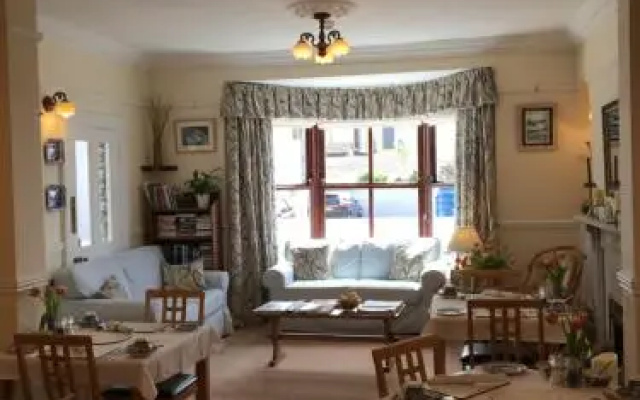 Rebleen Guest House