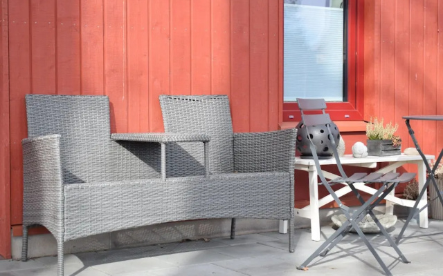 Beautiful Apartment in Färjestaden With Wifi