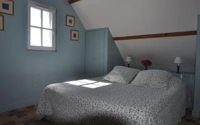 Snug Holiday Home In Chambourg-Sur-Indre With Pool