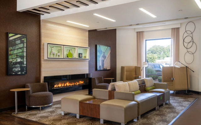 Holiday Inn Greensboro Coliseum by IHG