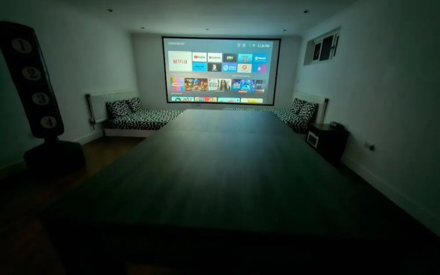 Standard Single Room - Shared