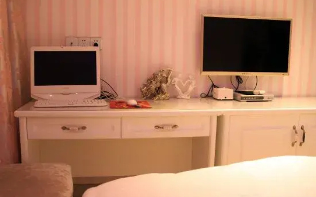 Caifu Express Hotel