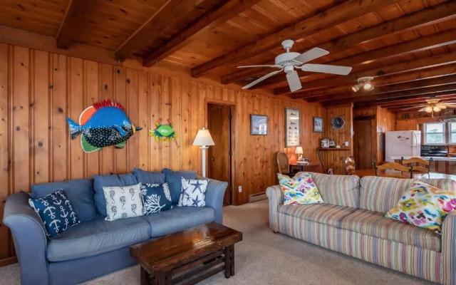 Lowe Tide by Oak Island Accommodations