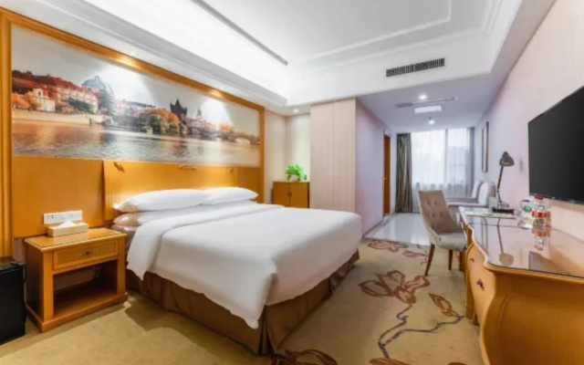 Vienna Hotel Wuhan Lengjiao Lake Wanda Metro