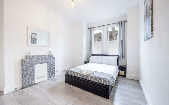 Newly Renovated High Spec 4 Bedroom House