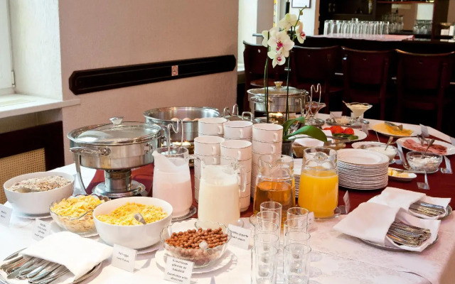 Kolonna Hotel Brigita