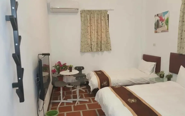 Joylin Beach Hostel