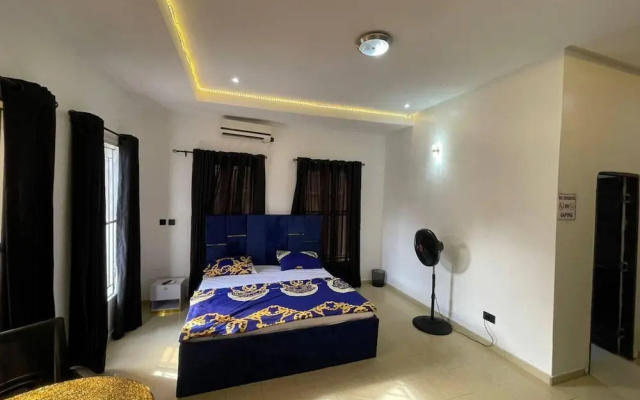 Immaculate 4-bed Detached Duplex in Lekki Chevron