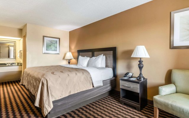 Quality Inn Decatur River City