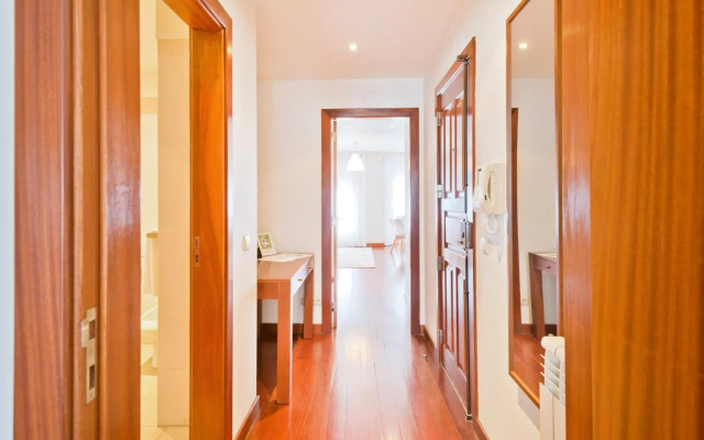 BmyGuest - Central Garage Apartment