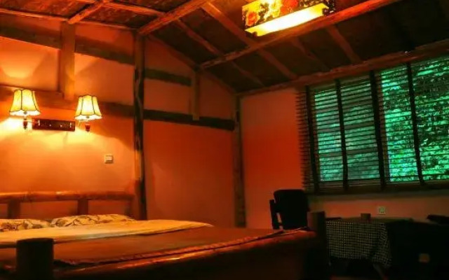 Ya'an River Lake April Inn