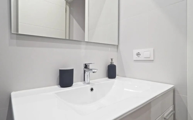 Torrassa Cozy Apartment by Olala Homes