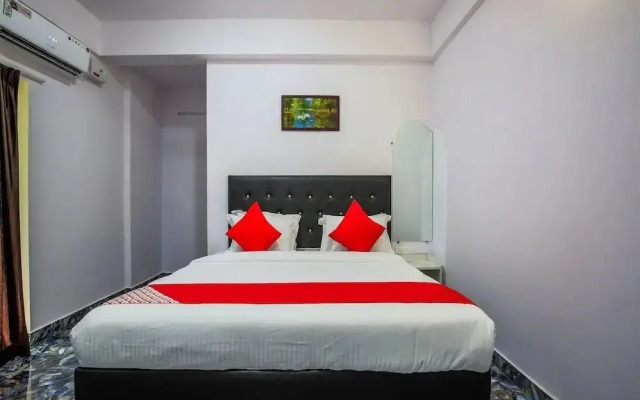Toms Imperial Boutique by OYO Rooms
