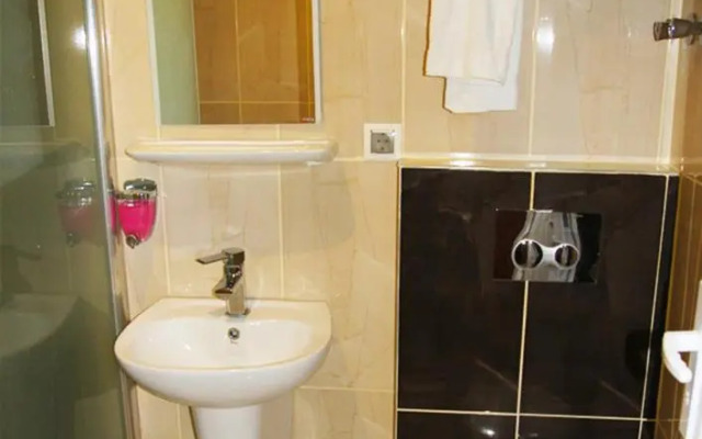 Dostlar Hotel