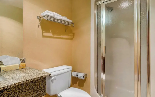 Precious Hotel
