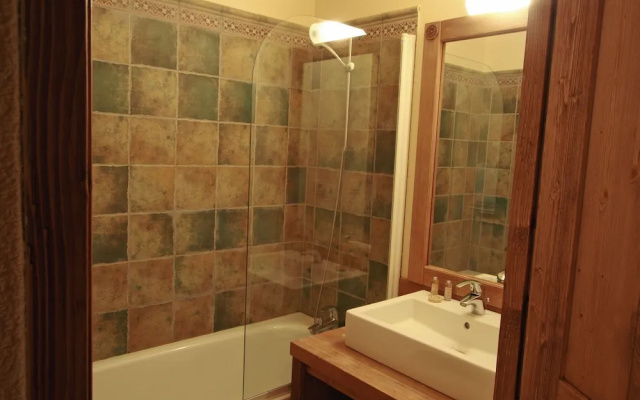 Traditional Apartment Just 300 m. From the Thermal Baths