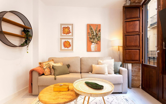Stunning One-bedroom Apartment Near the Cathedral Zacatin 201