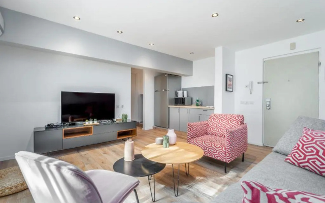 Rothschild Area - One BDR with a Big terrasse