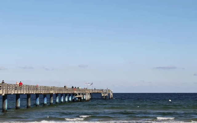Reizendes Ferienhaus mit Swimmingpool Naehe Ostsee